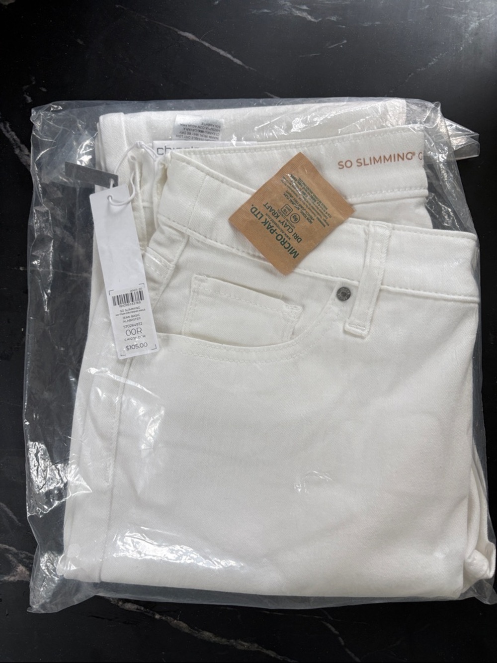 NWT Chico's Alabaster So Slimming Girlfriend Slim Leg Ankle Jeans Size: 00R/2R
